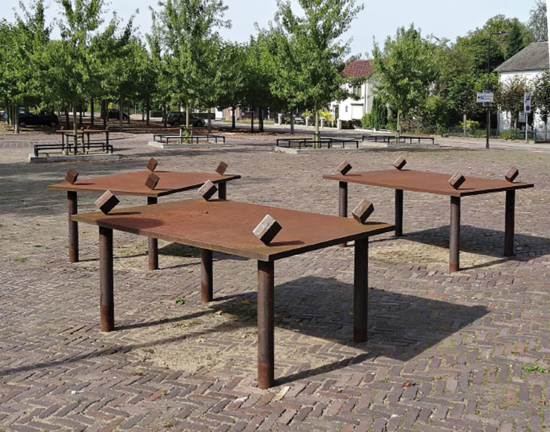 Frans de Wit > Werken > Openbare ruimte > Stalen tafels en dijk